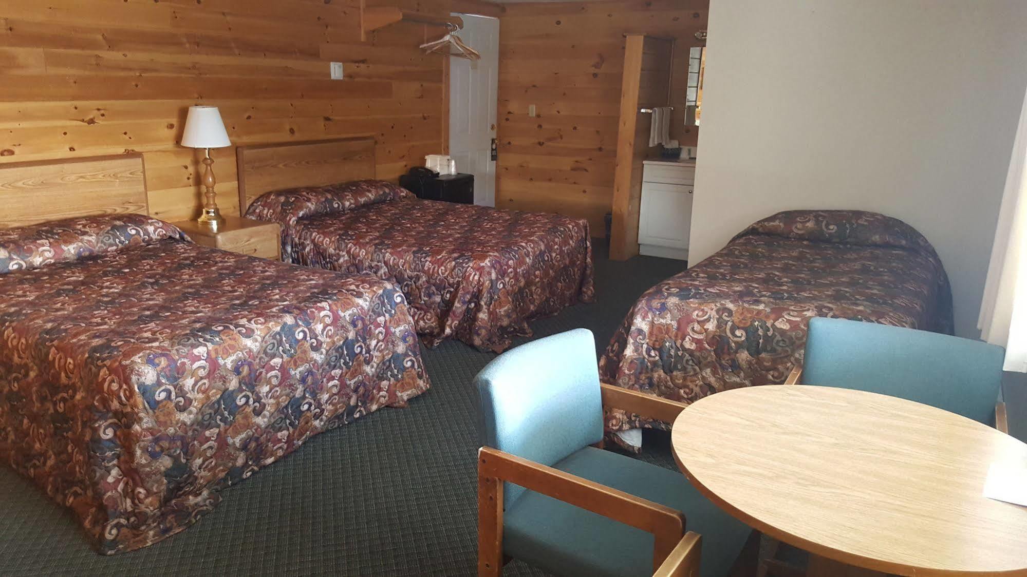 Clark'S Beach Motel Old Forge Eksteriør bilde