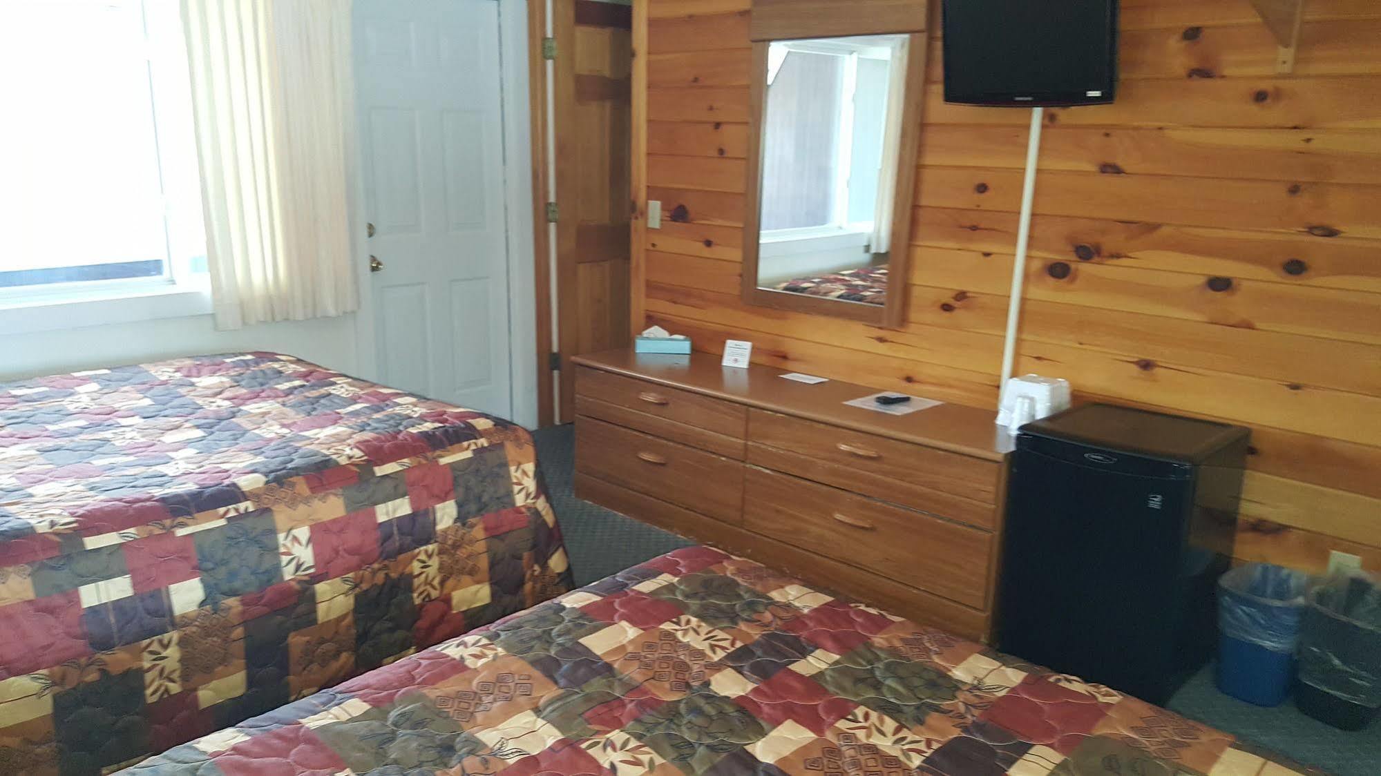 Clark'S Beach Motel Old Forge Eksteriør bilde
